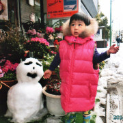 ベストをコートにしたら、雪だるまがたれ目～！